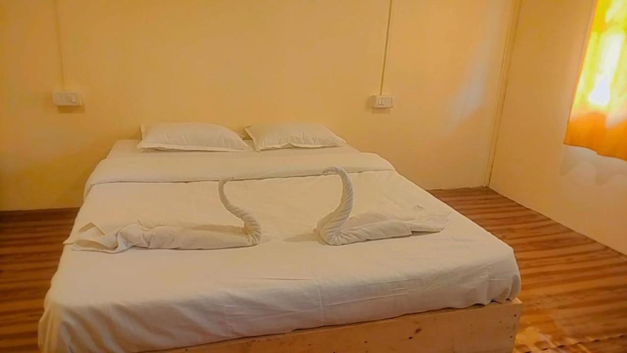 Shantaram Beach Huts 阿姆波尔 客房 照片